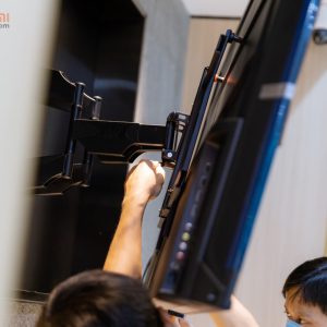 Giá treo tivi góc xoay NB SP5 (75-100 inch)